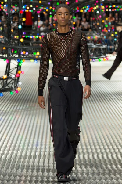 Look 14